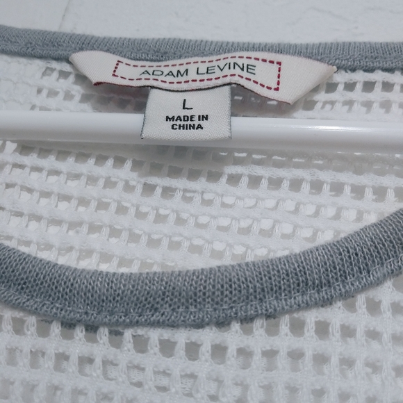 Adam Levine airy knit t shirt
Size L - Picture 3 of 4